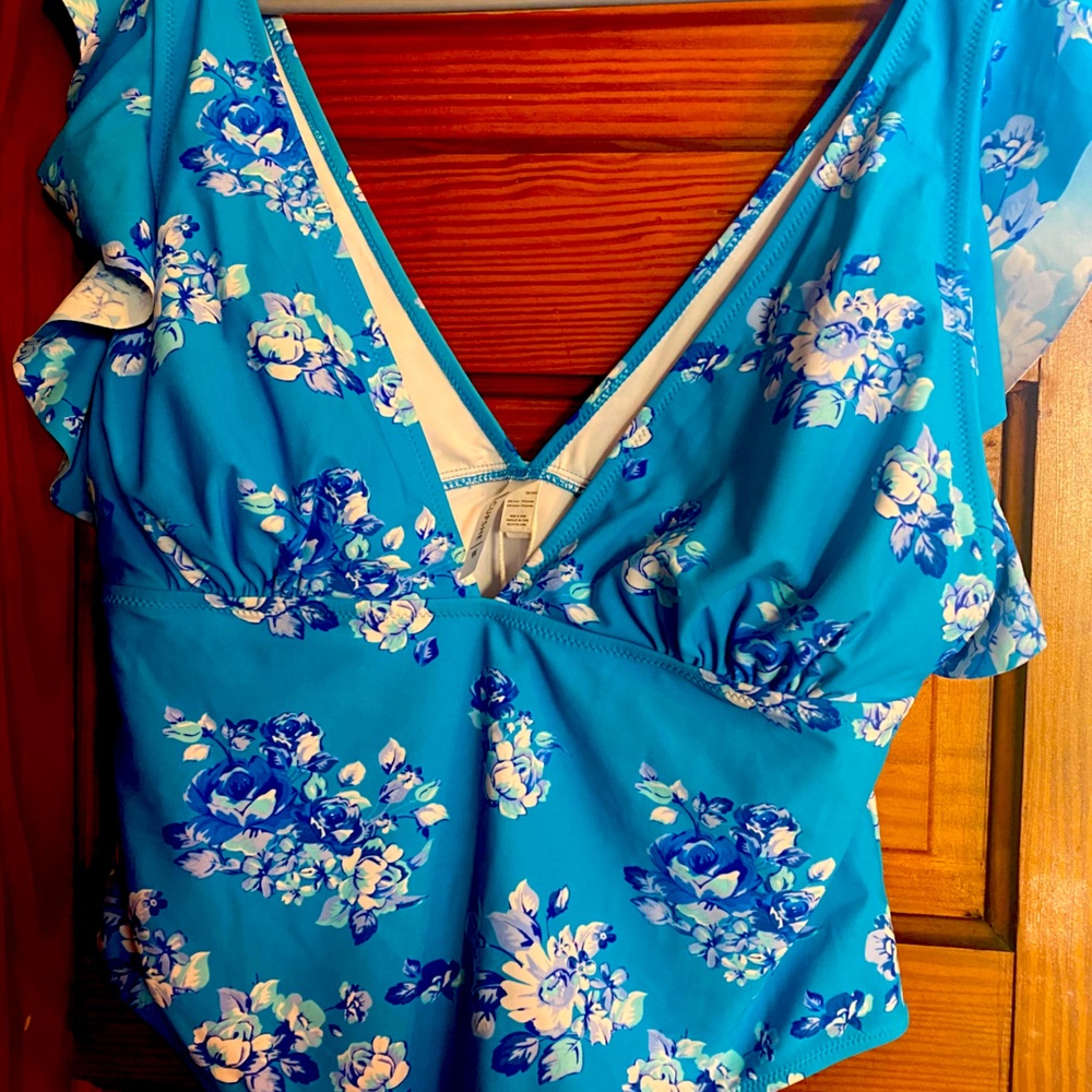One piece swimsuit never been worn